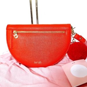 Ban.do brand "The Half Moon Wristlet" 100% leather wristlet clutch purse.